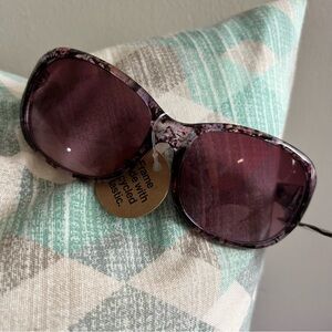 #6 Falls Creek Women’s Marbled Oval Purple Sunglasses